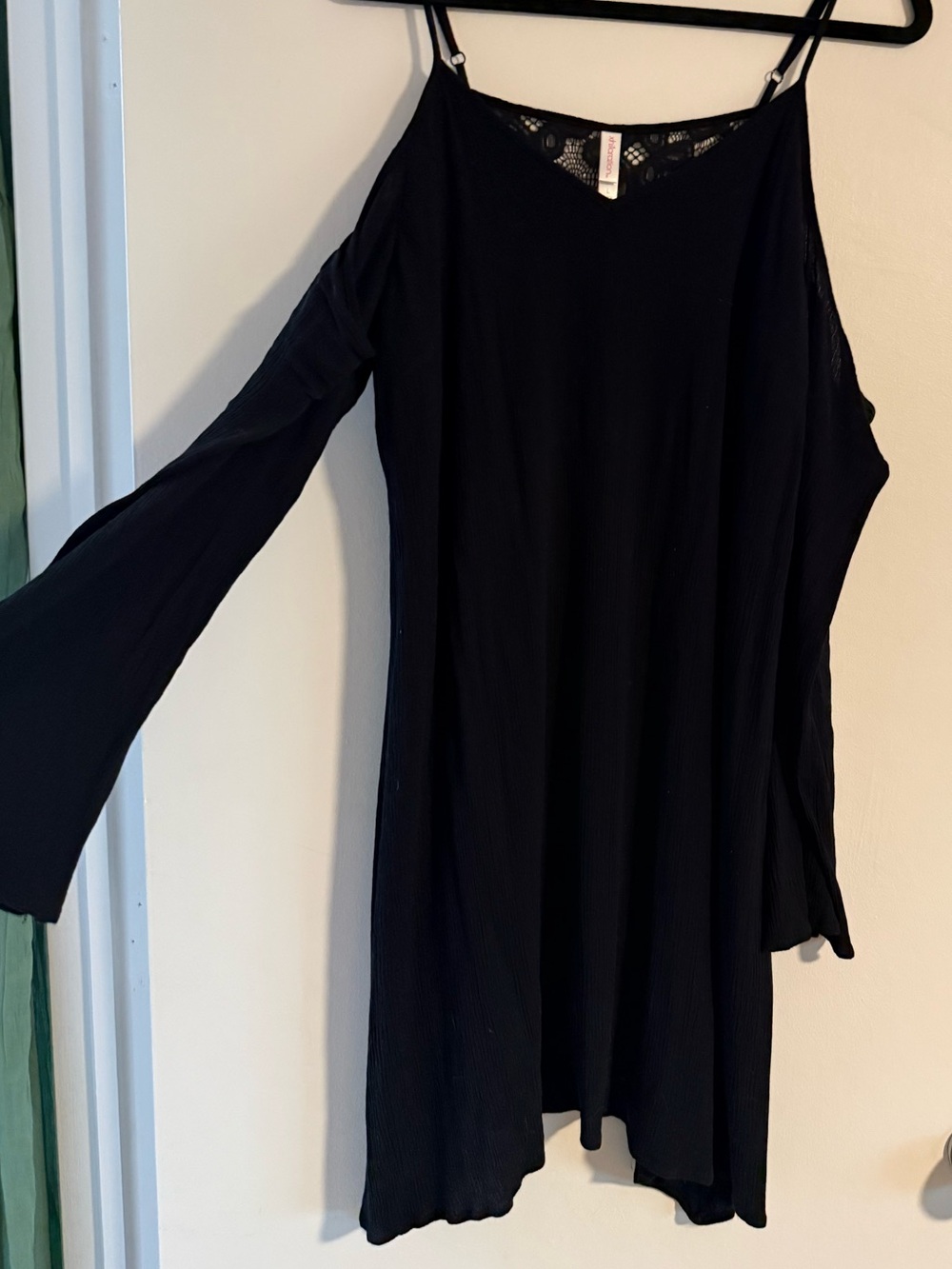 Black Cold-Shoulder Long Sleeve Adjustable Lace Back Spaghetti Strap Dress Large